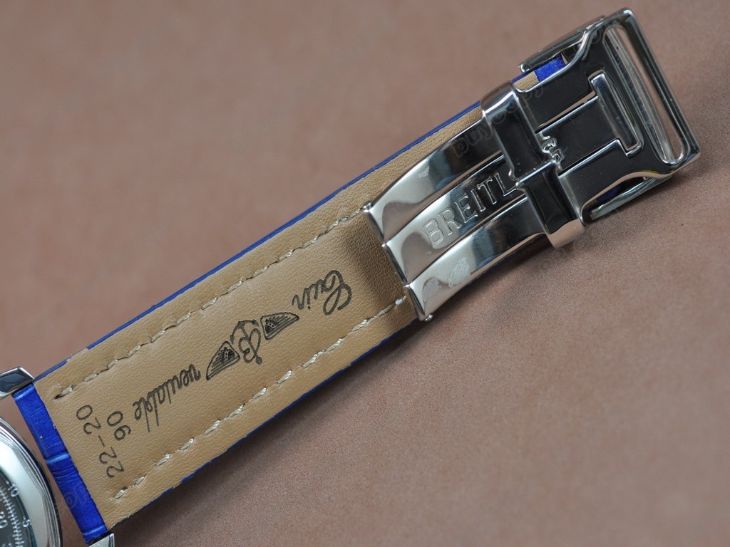 百年靈【男性用】 Navitimer Blue Dial LE Stick Markers Working Chronos自動機芯搭載0