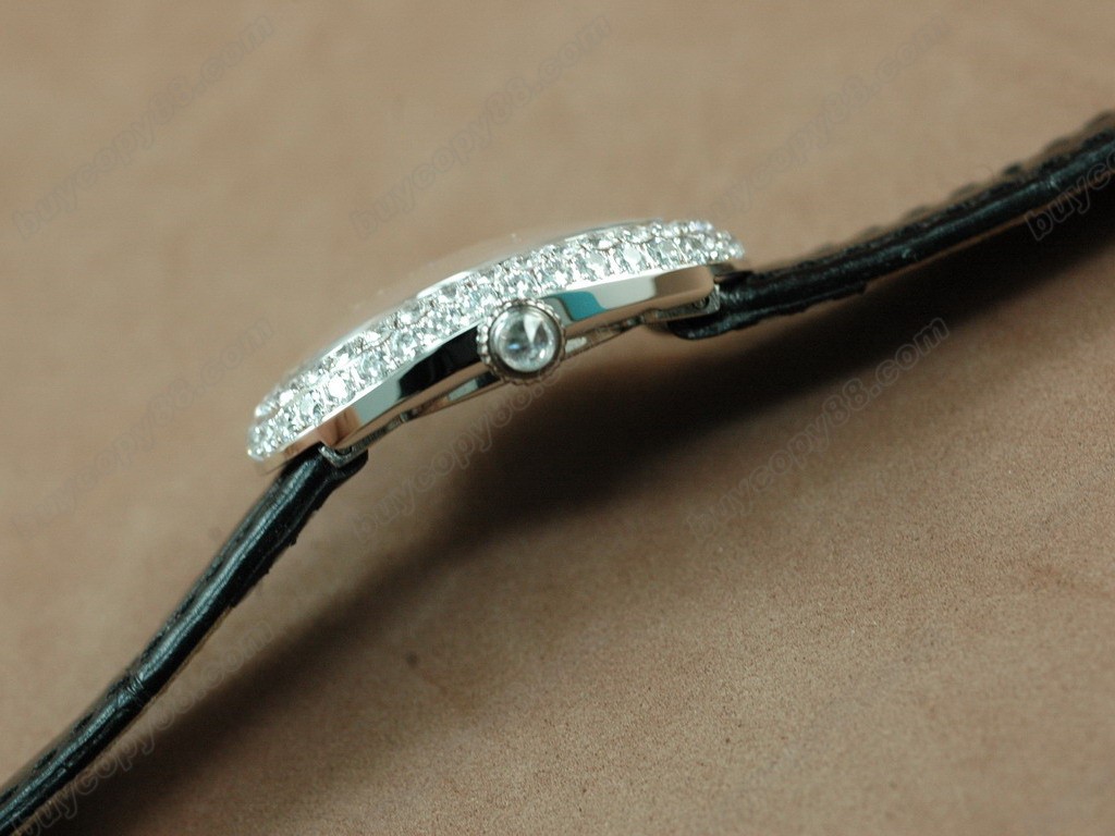 卡地亞【女性用】Jewellery SS Case White Dial Brown Strap DiamondSwiss 石英機芯搭載3