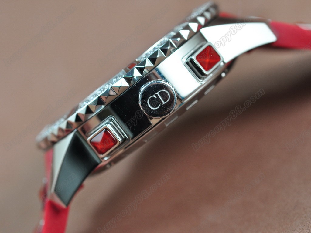 迪奧【男女兼用】 Christal Jewellery Mid SS/RU Red Swiss 石英機芯搭載9