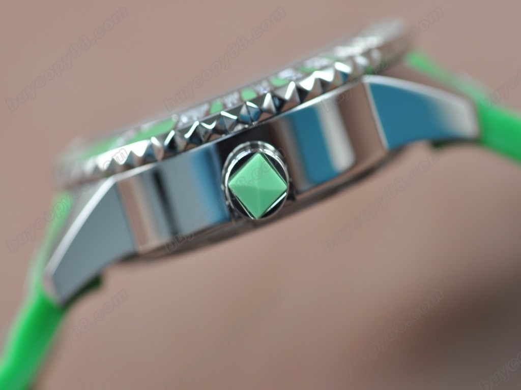 迪奧【男女兼用】Christal Jewellery Mid SS/RU Green Swiss Eta 2824-2 自動機芯搭載4
