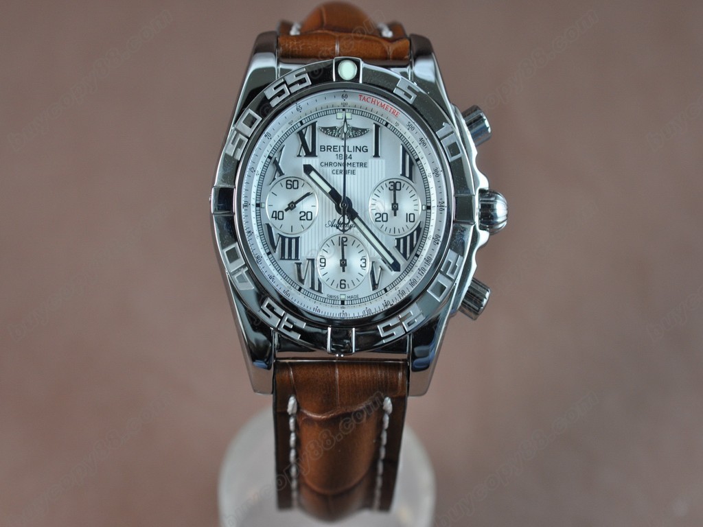 百年靈【男性用】Chronomat B01 SS/LE White Roman Asia7750自動機芯搭載2