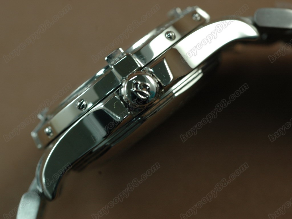 百年靈【男性用】Superocean Steelfish SS White Swiss Eta 2836-2自動機芯搭載　4