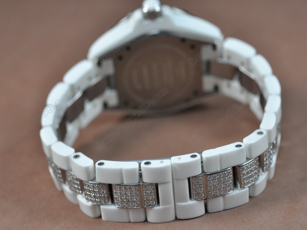 香奈兒【女性用】J12 White Full Ceramic Dia Swiss Eta 2824-2 自動機芯搭載5