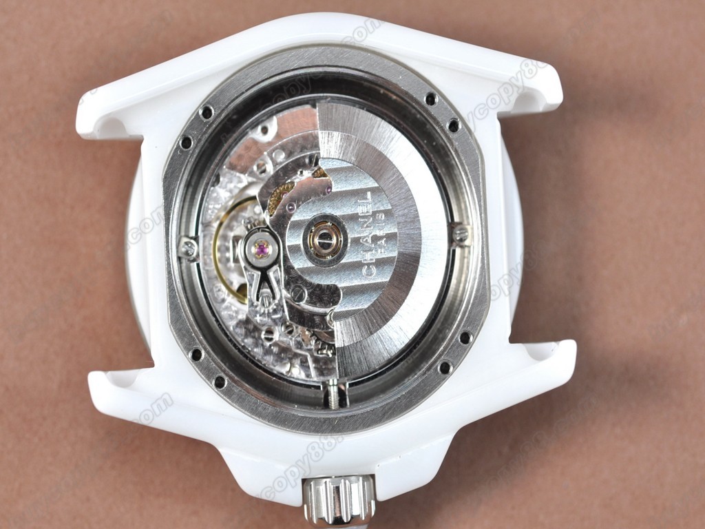 香奈兒【男性用】 J12 (Best version)White Ceramic RU/White Swiss Eta 2824-2 自動機芯搭載3