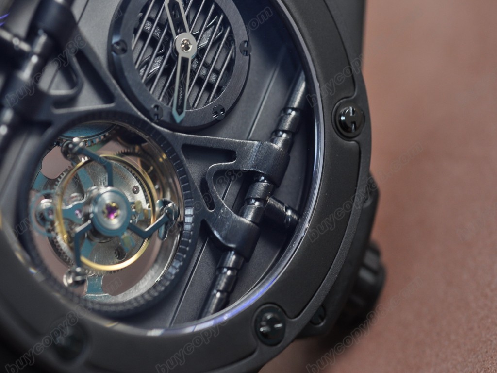 御博 【男性用】Big Bang King Power PVD/RU Black Tourbillon Asian Manual 手上鏈搭載5