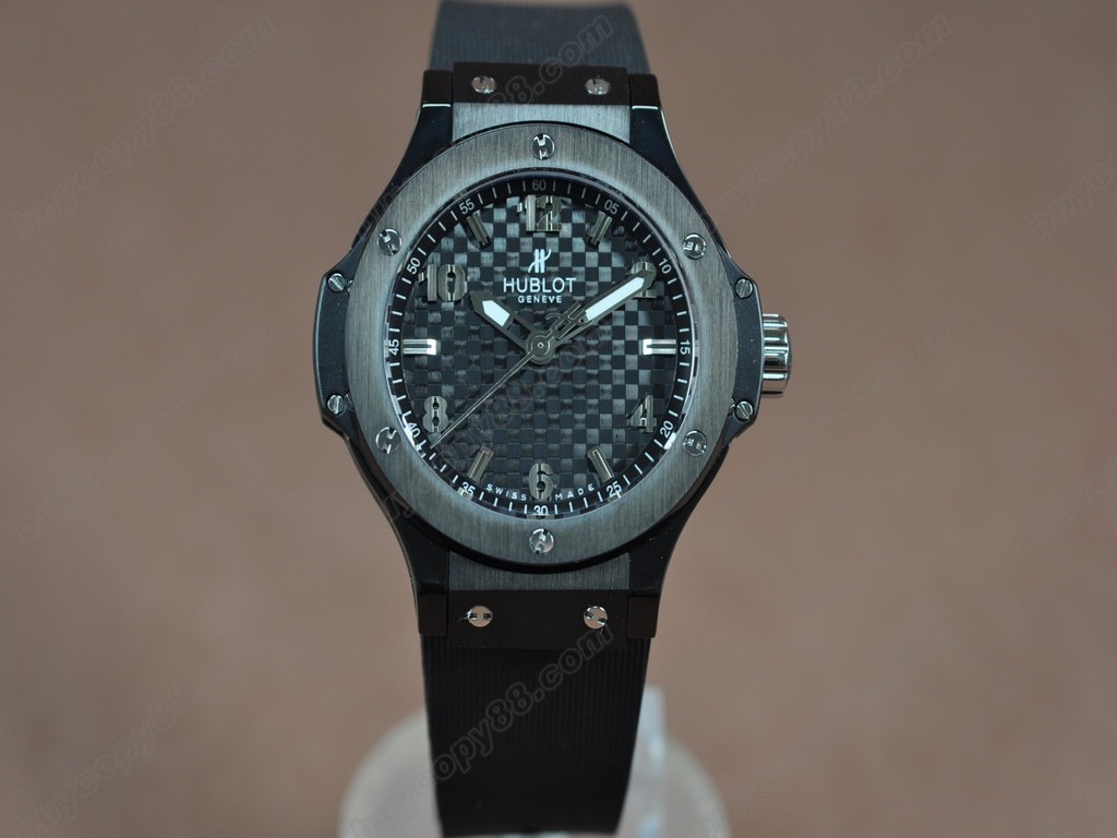 御博 【男性用】Big Bang 38mm PVD/Ru CF Black Swiss 石英機芯搭載1