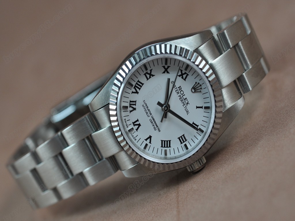 勞力士【女性用】Oyster 25mm SS White Swiss Eta 2671-2 自動機芯搭載2