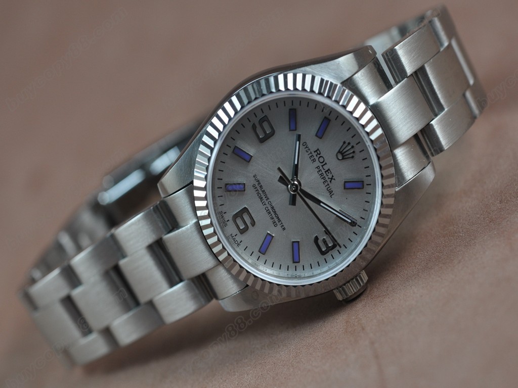 勞力士【女性用】Oyster 25mm SS White Swiss Eta 2671-2 自動機芯搭載2