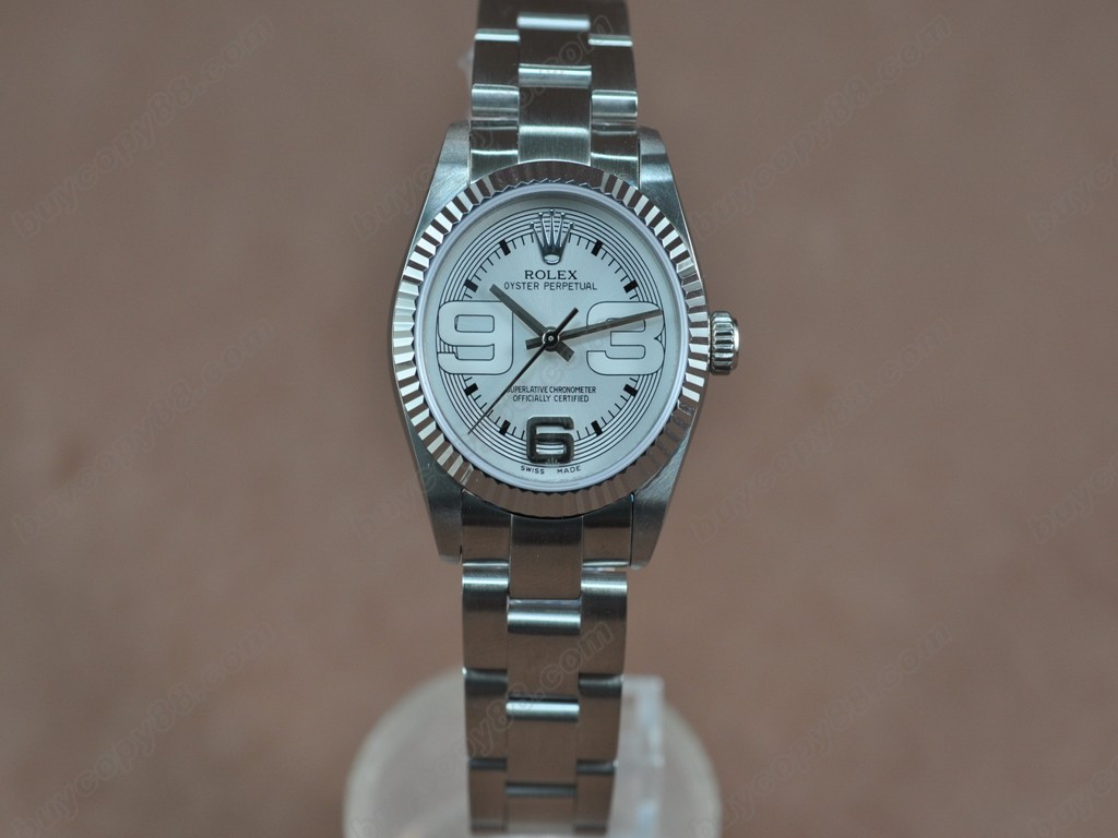 勞力士【女性用】Oyster 25mm SS White Swiss Eta 2671-2 自動機芯搭載0