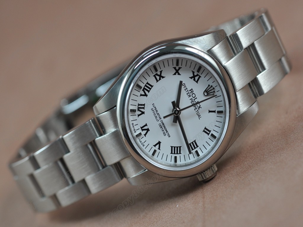 勞力士【女性用】Oyster 25mm SS White Swiss Eta 2671-2 自動機芯搭載2