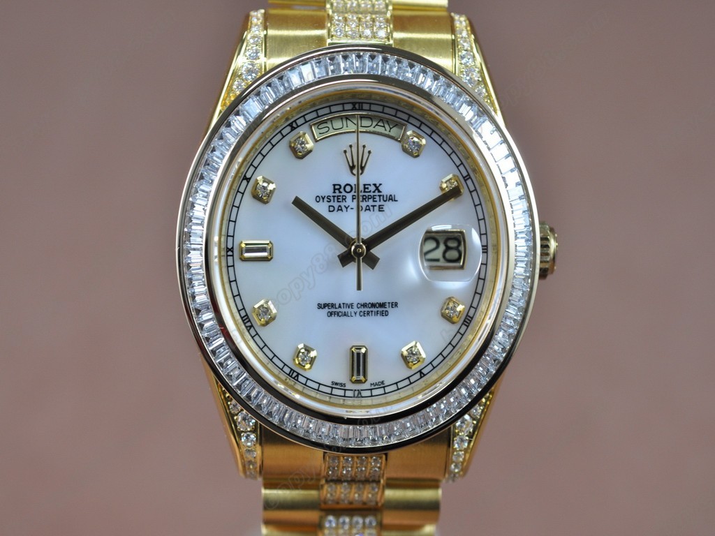 勞力士【男性用】 DateDay 41mm Full YG Diamond White Dial A-2836-2 自動機芯搭載0