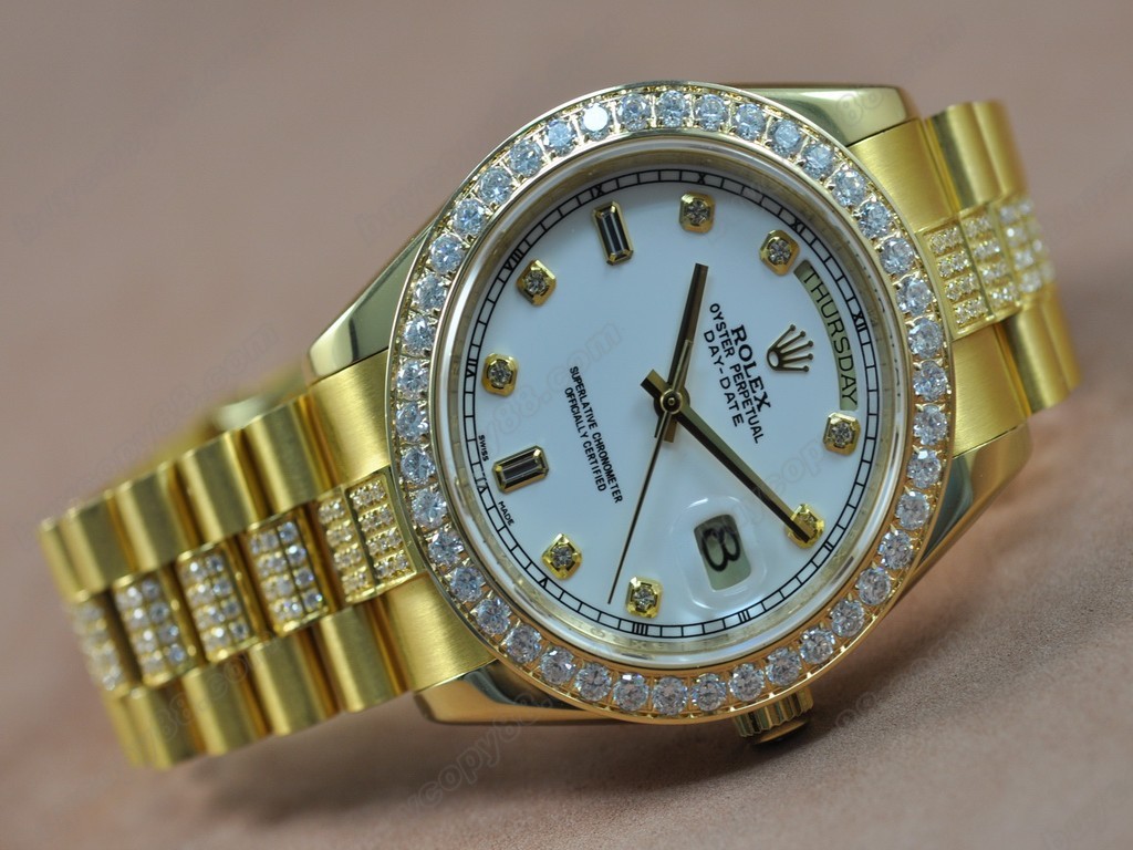 勞力士【男性用】DateDay 41mm Full YG Diamond White Dial A-2836-2自動機芯搭載2