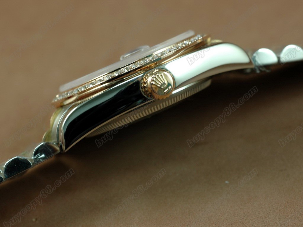 勞力士【男性用】DateDay 36mm TT Diamonds White Dial A-2836-2 自動機芯搭載7