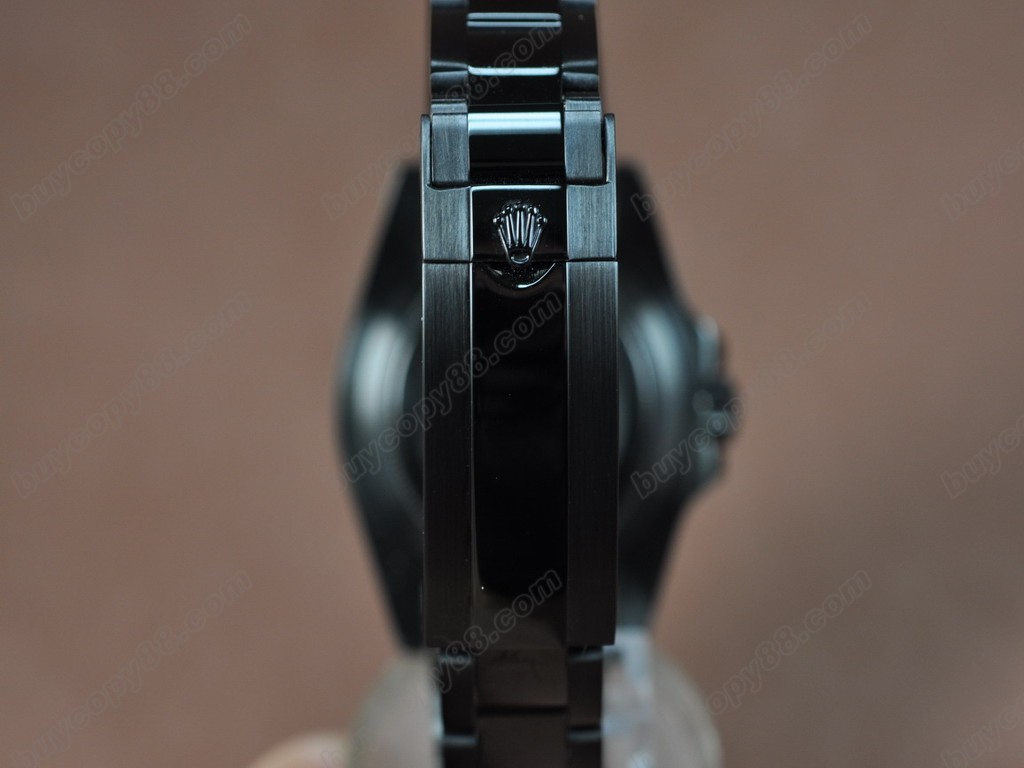 勞力士【男性用】Pro Hunter Ceramic Bel Black Dial A2836-2 自動機芯搭載6