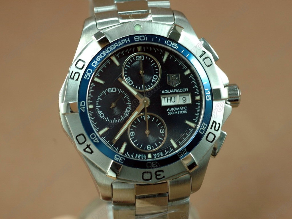 豪雅【男性用】Aquaracer Chrono DayDate SS Blue A-7750自動機芯搭載．振頻每小時 28,800 次1