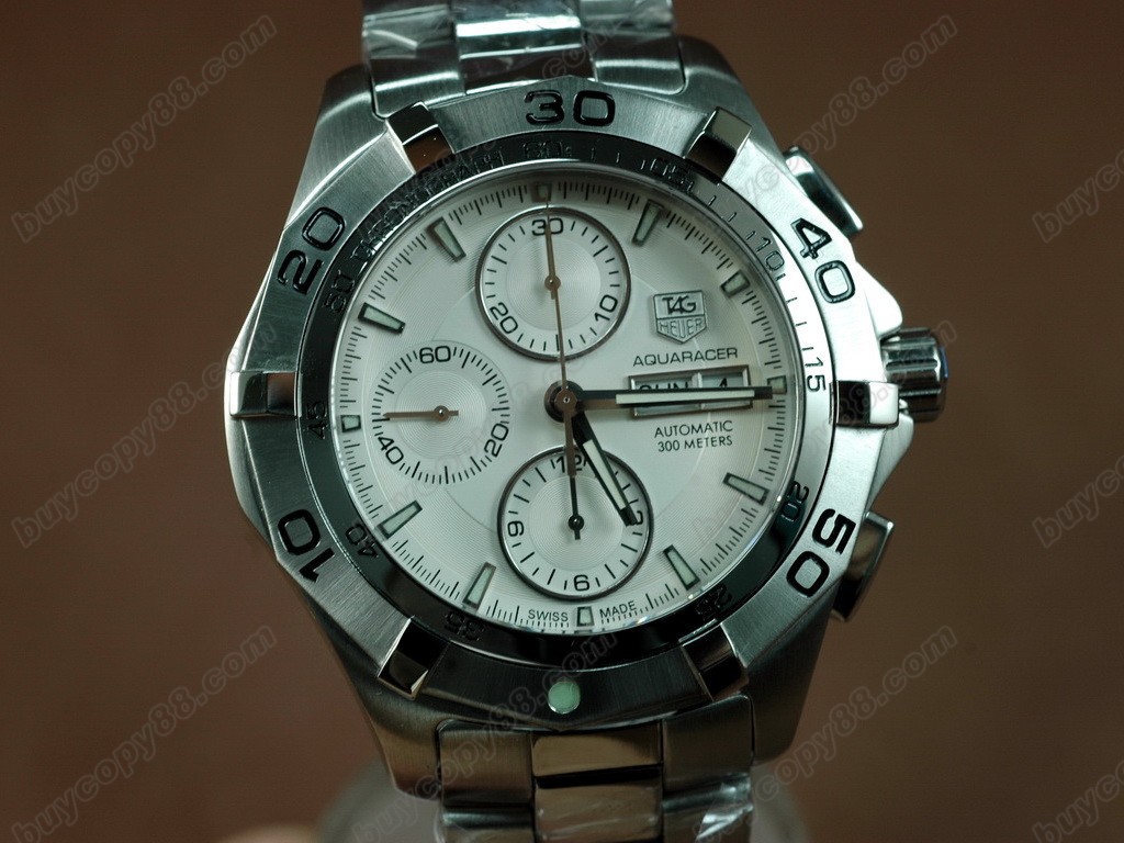 豪雅【男性用】Aquaracer Chrono DayDate SS White A-7750 自動機芯搭載．振頻每小時 28,800 次0