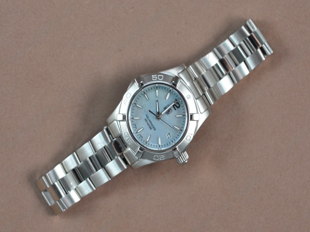 豪雅【女性用】Aquaracer Ladies SS/SS Pearl blue Swiss Eta 石英機芯搭載　7