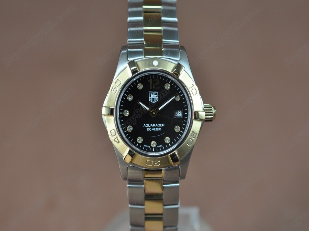  豪雅【女性用】Aquaracer Ladies TT Black dial Swiss Eta 石英機芯搭載1