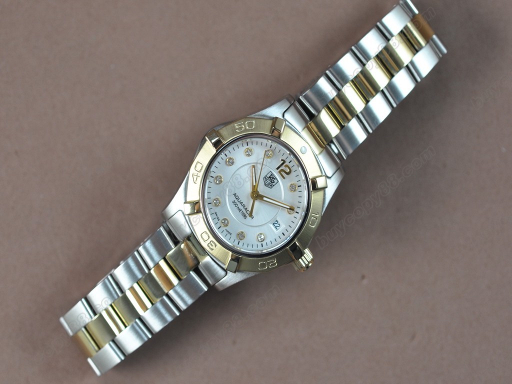 豪雅【女性用】 Aquaracer Ladies TT White dial Swiss Eta石英機芯搭載4