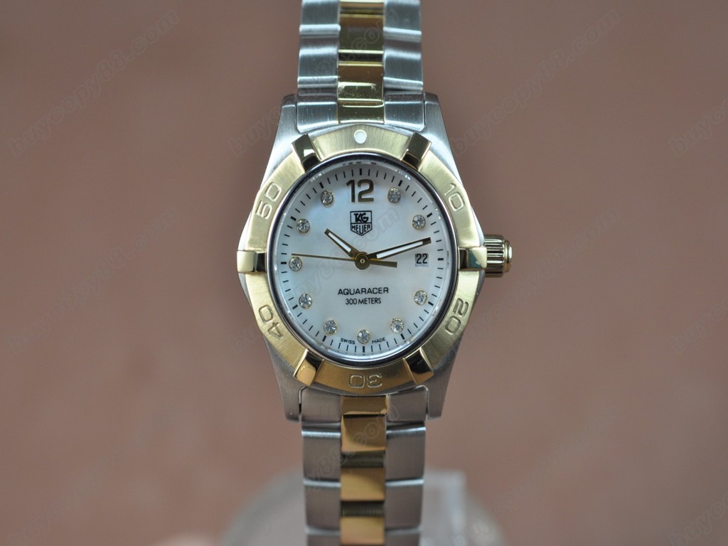 豪雅【女性用】 Aquaracer Ladies TT Pearl white Swiss Eta 石英機芯搭載1