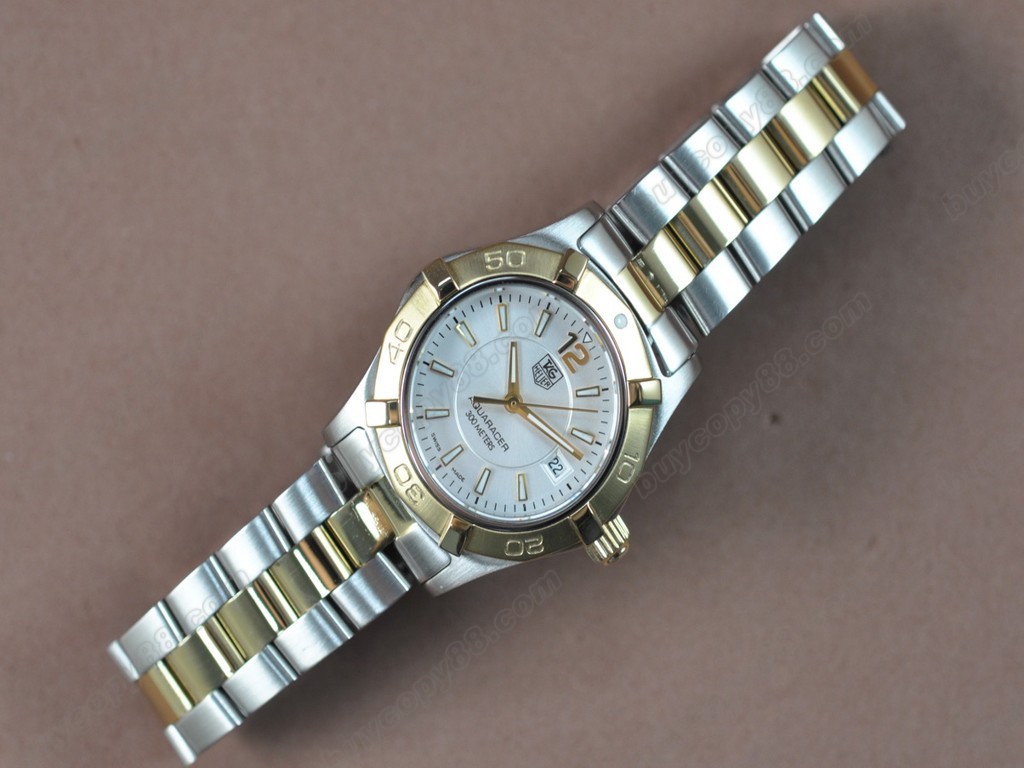  豪雅【女性用】Aquaracer Ladies TT White dial Swiss Eta 石英機芯搭載　　4