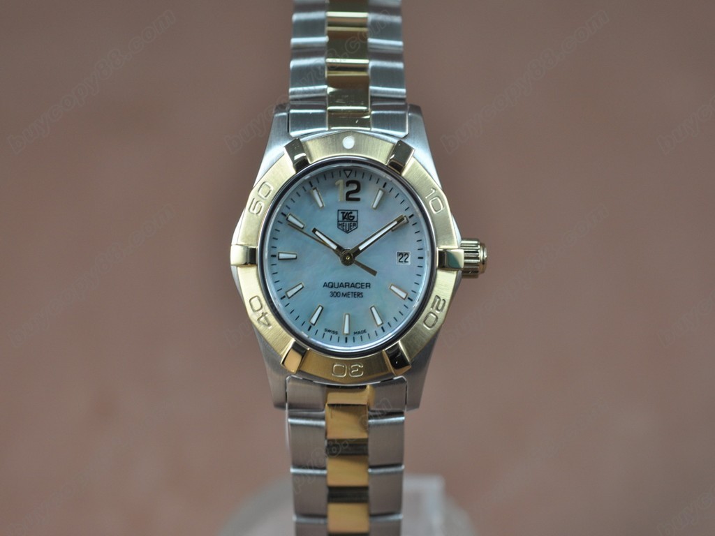 豪雅【女性用】 Aquaracer Ladies TT Pearl Blue Swiss Eta石英機芯搭載1