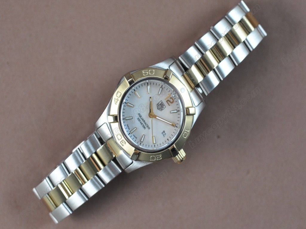 豪雅【女性用】 Aquaracer Ladies TT Pearl white Swiss Eta 石英機芯搭載4