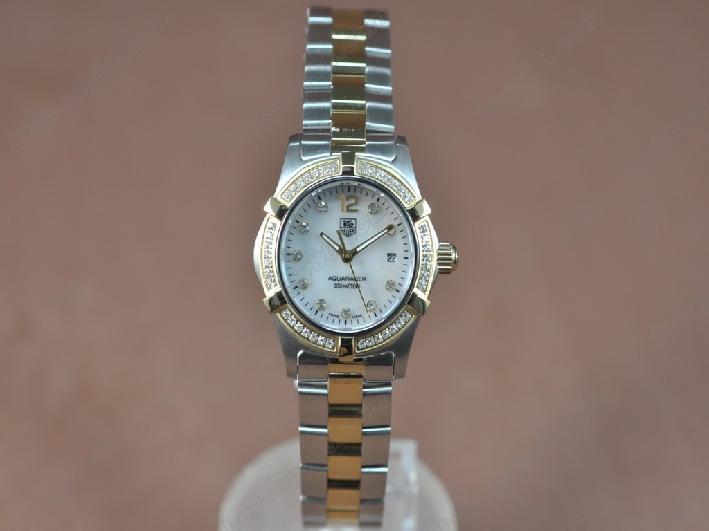 豪雅【女性用】Aquaracer Ladies TT/Diam Pearl white Swiss Eta 石英機芯搭載1