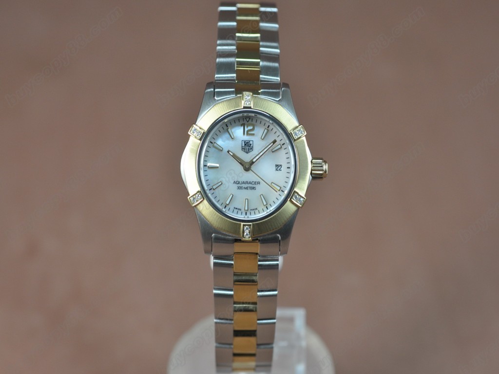 豪雅【女性用】Aquaracer Ladies TT/Diam Pearl white Swiss Eta 石英機芯搭載5