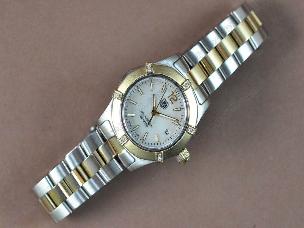 豪雅【女性用】Aquaracer Ladies TT/Diam Pearl white Swiss Eta 石英機芯搭載4