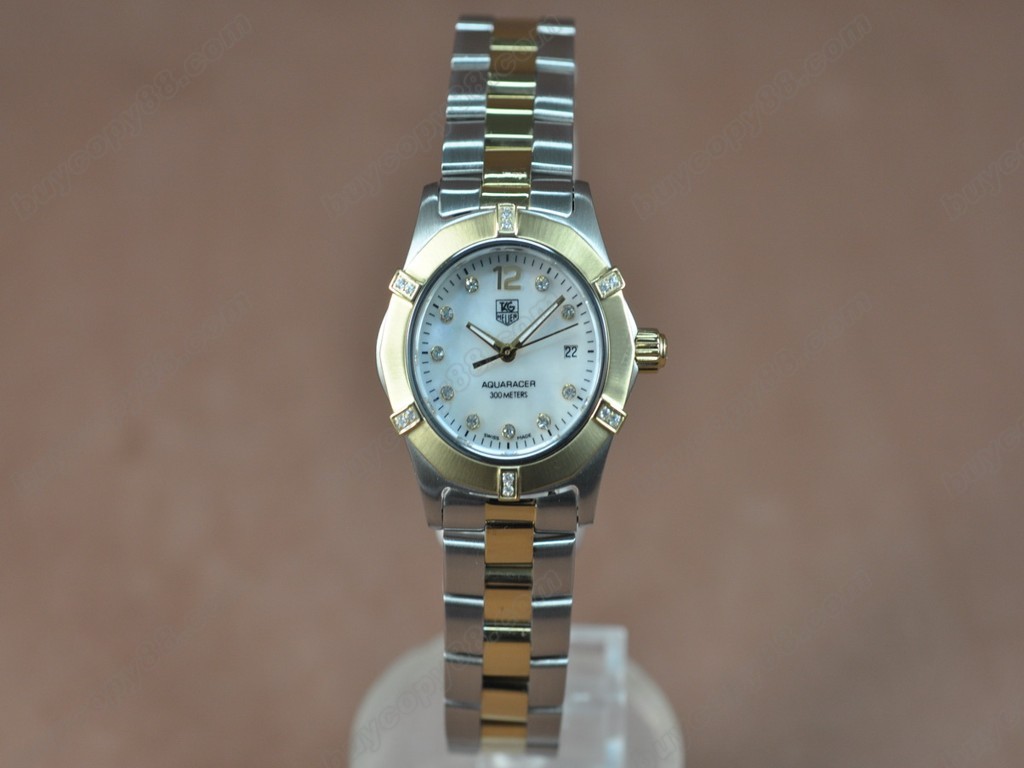 豪雅【女性用】 Aquaracer Ladies TT/Diam Pearl white Swiss Eta 石英機芯搭載5