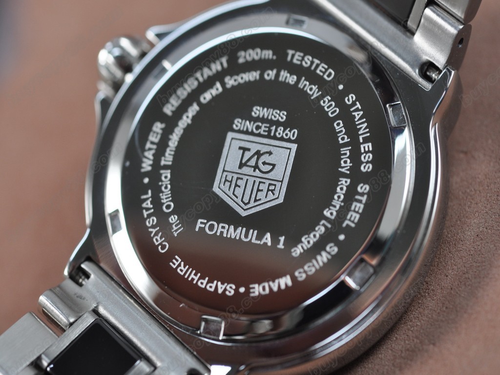 豪雅【男性用】Formula 1 Ceramic/Black Swiss 石英機芯搭載0